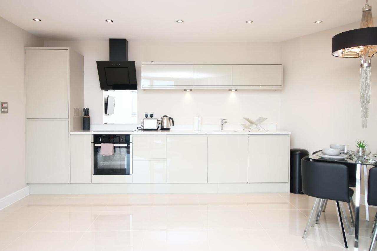 The Skyline - Luxury City Centre Flat With Designated Parking Cardiff Exterior foto