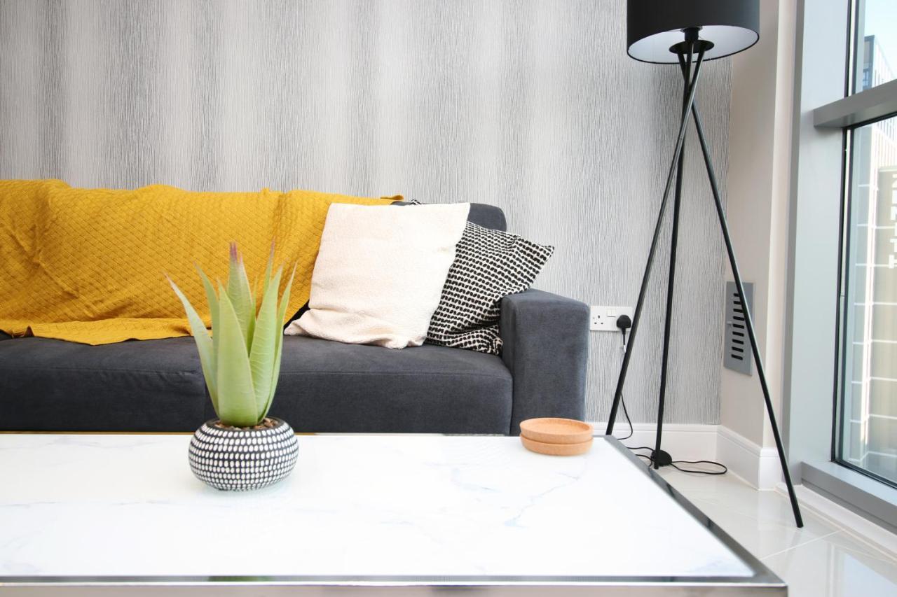 The Skyline - Luxury City Centre Flat With Designated Parking Cardiff Exterior foto