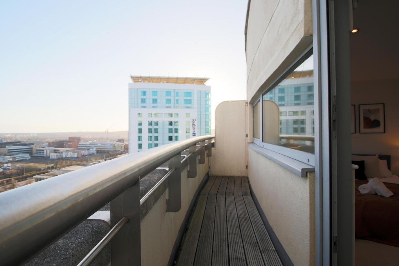 The Skyline - Luxury City Centre Flat With Designated Parking Cardiff Exterior foto